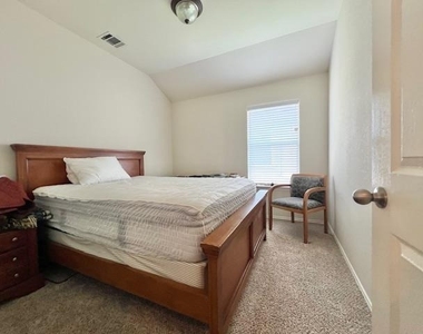 10717 Casitas Dr - Photo Thumbnail 12