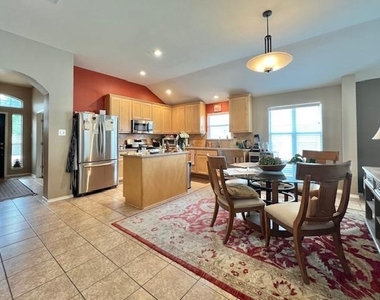10717 Casitas Dr - Photo Thumbnail 5