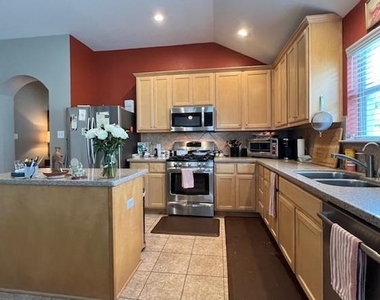 10717 Casitas Dr - Photo Thumbnail 6