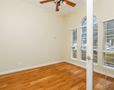 1561 Kenneys Way - Photo Thumbnail 12