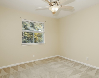 1561 Kenneys Way - Photo Thumbnail 18