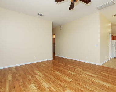 1561 Kenneys Way - Photo Thumbnail 3