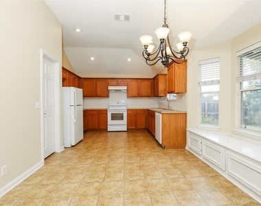 1561 Kenneys Way - Photo Thumbnail 6