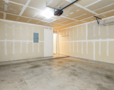 1561 Kenneys Way - Photo Thumbnail 27