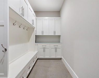 3801 Peak Lookout Dr - Photo Thumbnail 29