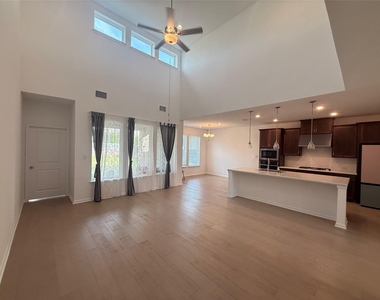 628 Leeward Pass - Photo Thumbnail 3