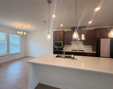 628 Leeward Pass - Photo Thumbnail 5