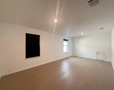 628 Leeward Pass - Photo Thumbnail 19