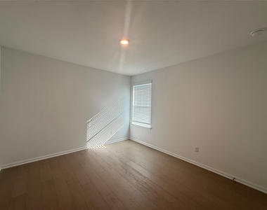 628 Leeward Pass - Photo Thumbnail 24