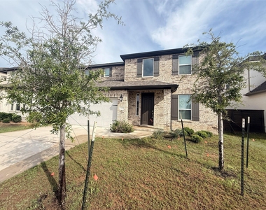 628 Leeward Pass - Photo Thumbnail 2