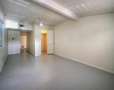 1803 Pearl St - Photo Thumbnail 16