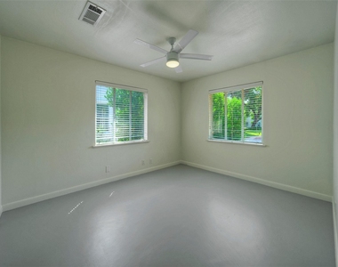 1803 Pearl St - Photo Thumbnail 20