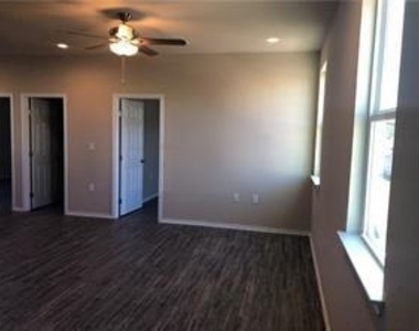 1310 Hausman Dr - Photo Thumbnail 8
