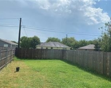 1310 Hausman Dr - Photo Thumbnail 11