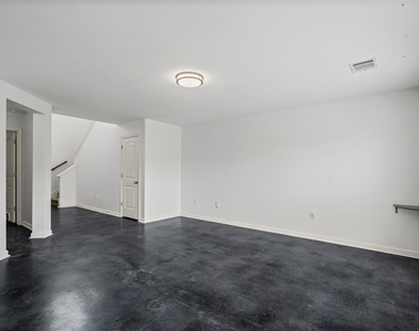 15105 Verela Dr - Photo Thumbnail 3