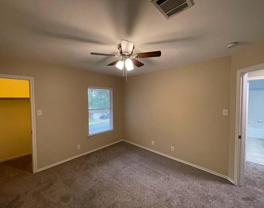 1825 Red Rock Dr - Photo Thumbnail 14