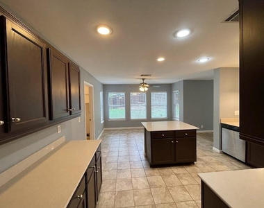 1825 Red Rock Dr - Photo Thumbnail 8