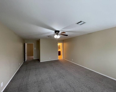 1825 Red Rock Dr - Photo Thumbnail 20