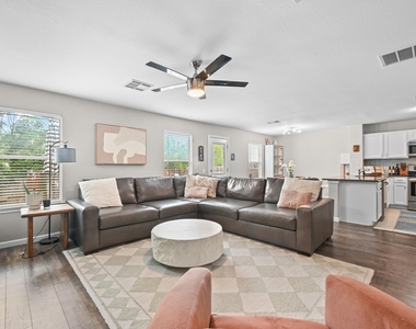 1414 Strickland Dr - Photo Thumbnail 5