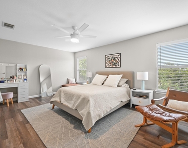 1414 Strickland Dr - Photo Thumbnail 14