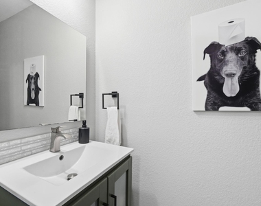 1414 Strickland Dr - Photo Thumbnail 13