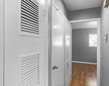 2205 Lanier Dr - Photo Thumbnail 8