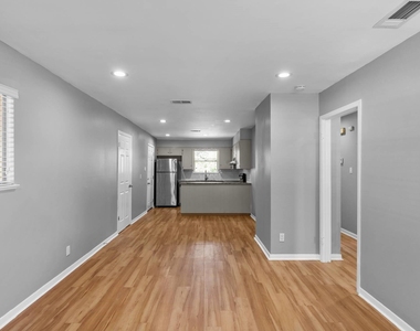2205 Lanier Dr - Photo Thumbnail 2