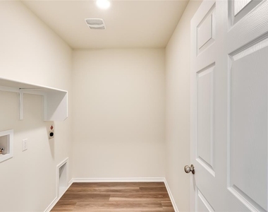 71 Pacific Loon St - Photo Thumbnail 5