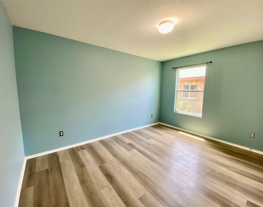108 King Elder Ln - Photo Thumbnail 8