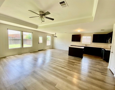 108 King Elder Ln - Photo Thumbnail 2