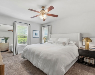 7402 Buchholz St - Photo Thumbnail 13