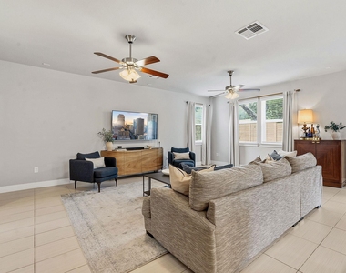 7402 Buchholz St - Photo Thumbnail 7