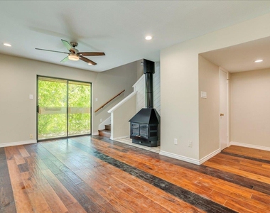 1411 Norwalk Ln - Photo Thumbnail 5