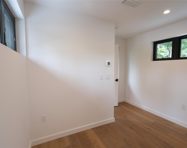 3116 Prado St - Photo Thumbnail 28