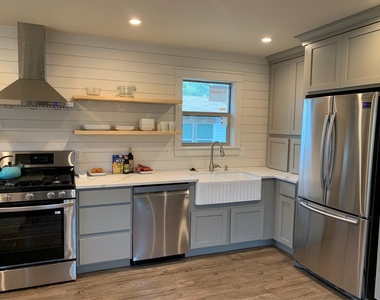 3116 Prado St - Photo Thumbnail 5