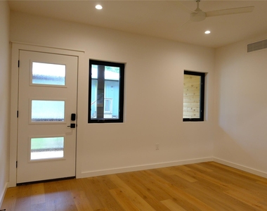 3116 Prado St - Photo Thumbnail 20