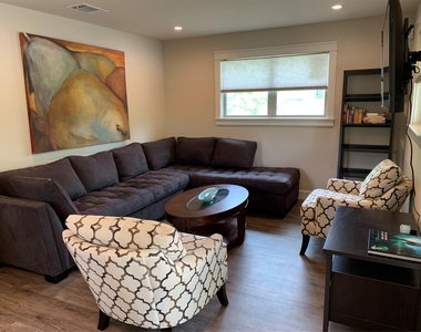3116 Prado St - Photo Thumbnail 7