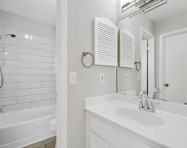 12207 Alderbrook Dr - Photo Thumbnail 16