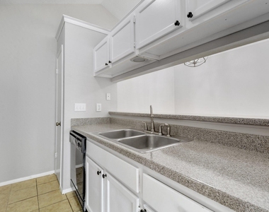 12207 Alderbrook Dr - Photo Thumbnail 8