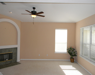 10599 Roundwood Glen Court - Photo Thumbnail 6