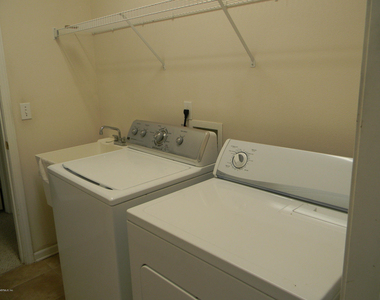 10599 Roundwood Glen Court - Photo Thumbnail 17