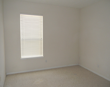 10599 Roundwood Glen Court - Photo Thumbnail 15