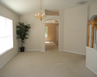 10599 Roundwood Glen Court - Photo Thumbnail 4