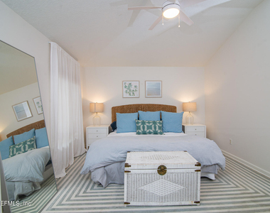 2402 Seagate Lane N - Photo Thumbnail 3