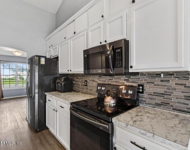 10842 Lydia Estates Drive - Photo Thumbnail 14