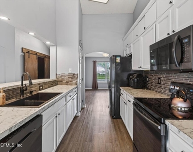 10842 Lydia Estates Drive - Photo Thumbnail 21