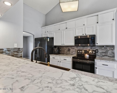 10842 Lydia Estates Drive - Photo Thumbnail 20
