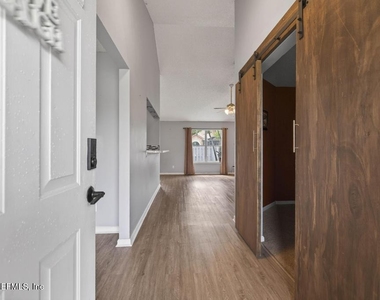 10842 Lydia Estates Drive - Photo Thumbnail 6