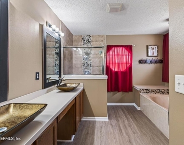 10842 Lydia Estates Drive - Photo Thumbnail 30