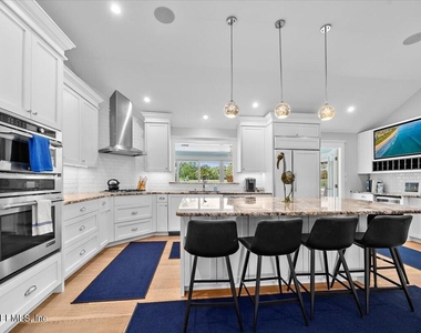 236 Pablo Road - Photo Thumbnail 9